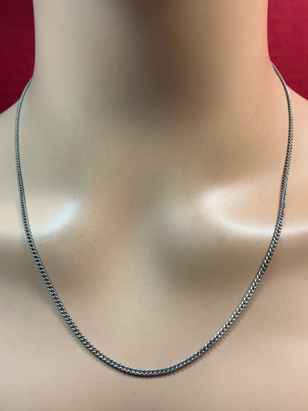 Sterling Silver Smaller Curb Style Chain Necklace. 20 inches long